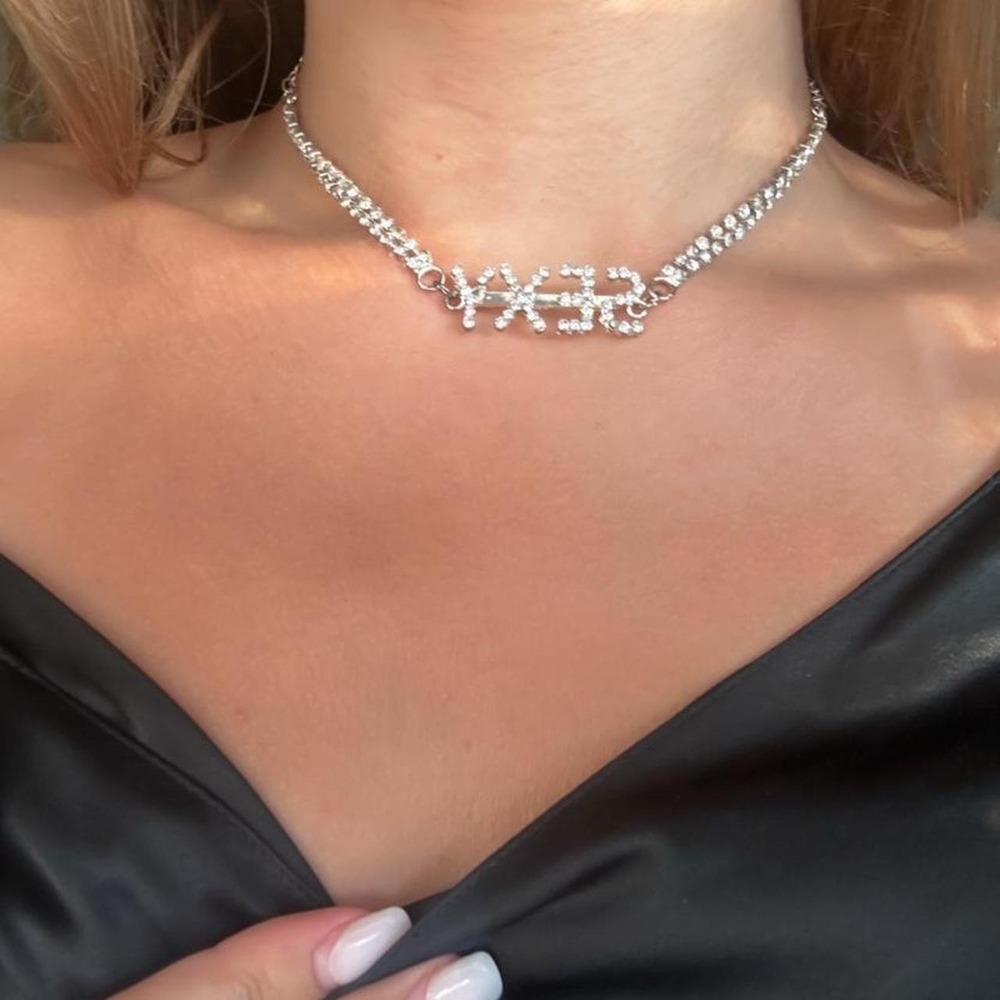 00s "sexy" rhinestone choker